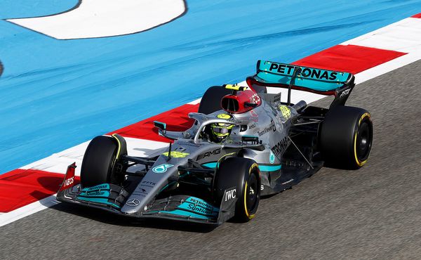 Lewis Hamilton bude trucovat a zkusí změnit tým, tvrdí Mika Häkkinen
