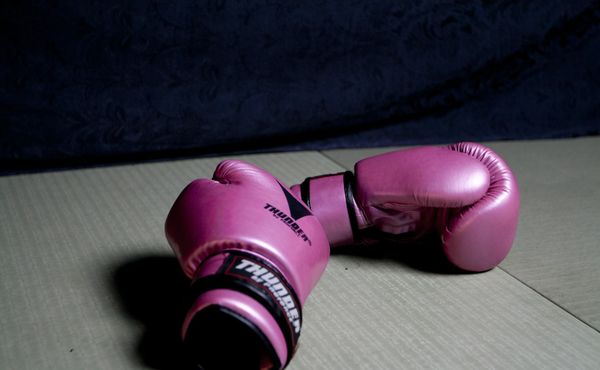 Osmnáctiletá boxerka zemřela pět dní po tvrdém KO