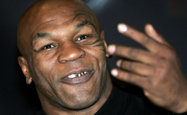 Mike Tyson přiznal, že byl od dvanácti let třikrát denně hypnotizován