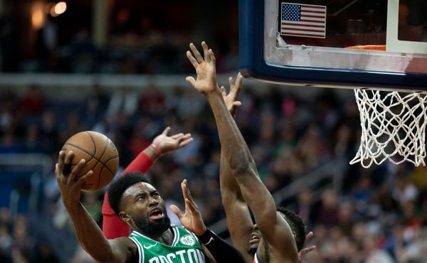 Basketbalista Bostonu Brown jel 15 hodin na demonstraci v Atlantě