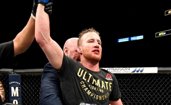 UFC je zpátky: Diváci na místě chyběli, u počítačů jich bylo rekordně