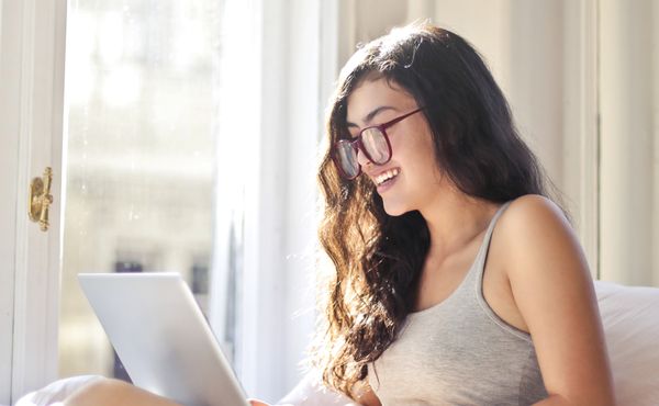 Home office nám může zkazit zrak. Na co si musíme dát pozor?