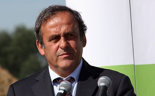 Fotbalovou legendu vyšetřují ve Švýcarsku. Bral Platini úplatky?