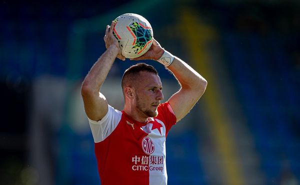 O slávistu Coufala je zájem v Premier League. Mohl by následovat Součka