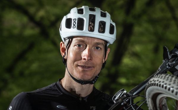 Čeští bikeři skončili na Swiss Epic třetí. Nemůžeme být nenažraní, řekl Hynek