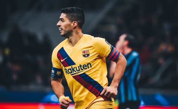 Suárez odchází z Barcelony. S ostudou a bez velkých ovací