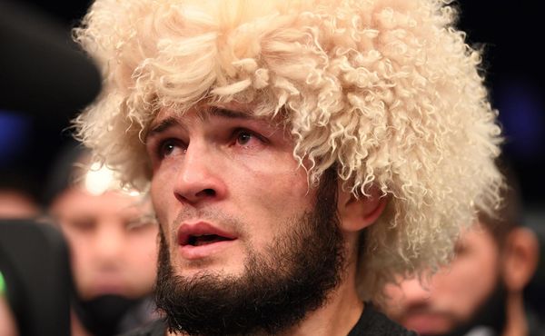 Tři ovce vyhrál v sázce. Z šampiona UFC farmářem