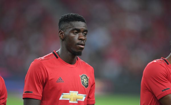 Bizarní rekord hrdiny Manchesteru United. Tuanzebe krmil hladové hrochy nejrychleji na světě