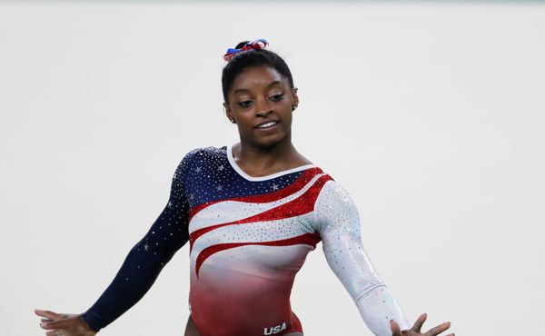 Měří jen 142 centimetrů, matka brala drogy, přesto je Bilesová gymnastickou legendou