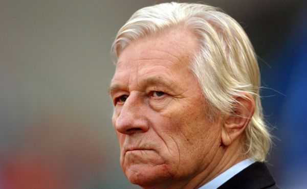 Karel Brückner slaví 81 let. Kvůli fotbalu utekl z nemocnice jako Pepik Hnátek