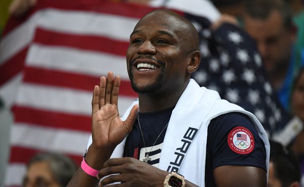 Mayweather se chce vrátit do ringu