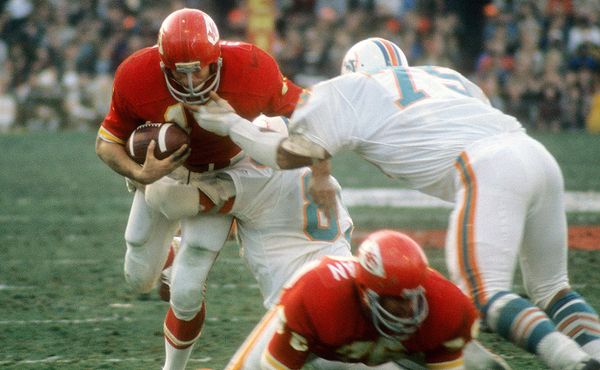 Krocan v troubě a čekání na konec zápasu. To byla NFL v roce 1971