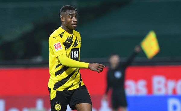 Přepište dějiny. Bažant v dresu Dortmundu se stal nejmladším střelcem Bundesligy