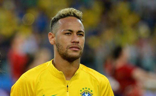 Neymar hodně přestřelil. Chtěl pořádat mejdan pro 500 lidí!