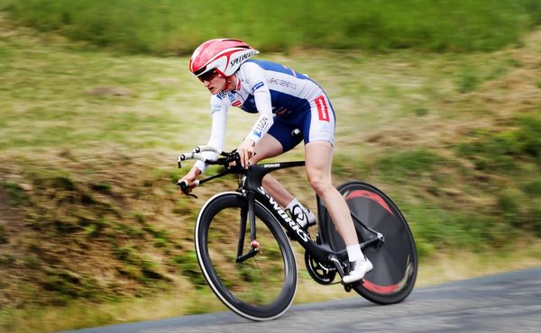 Martina Sáblíková je první šampionkou v e-cyklistice