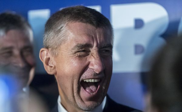 Glosa přes čáru: Děti už se mohou těšit na sport! Babiš napsal tweet a Hnilička ho sdílel