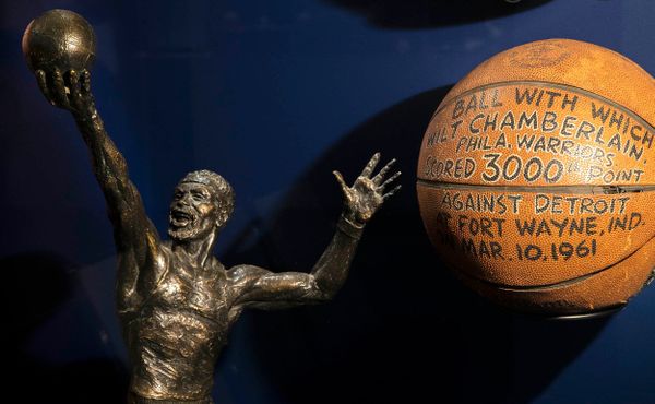 Wilt Chamberlain: Jeho 100 bodů za zápas nikdo nepřekonal