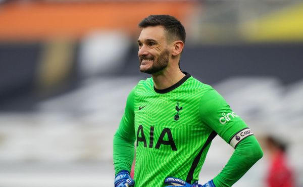 Není žádná rozleskávačka, zastal se trenéra kapitán Tottenhamu