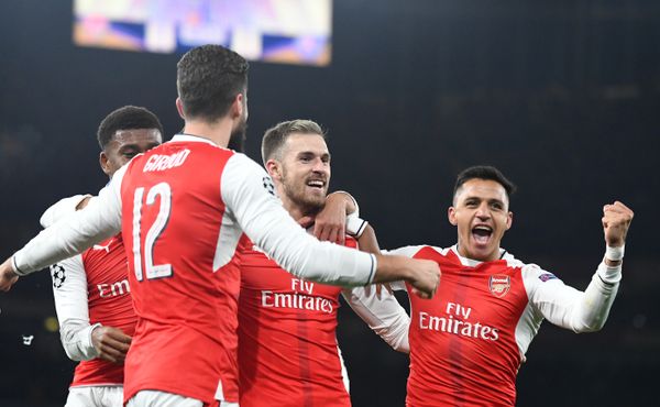 Nastoupí Slavia proti londýnské mafii? Gary Neville kritizuje Arsenal