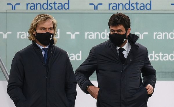 Hádka na parkovišti. Pavel Nedvěd bojuje o kouče Pirla