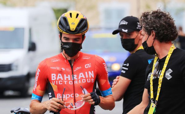 Razie na Tour de France! Policie prohledala hotel stáje Bahrain
