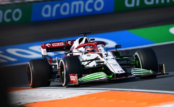 Kimi Räikkönen překonal covid a vrací se do seriálu F1