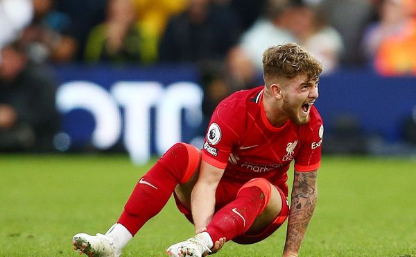 Brutální zranění mladé hvězdy Liverpoolu, Salah si musel zakrývat oči