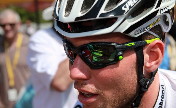 Cavendish dostal stop. Na Tour de France nejedeš, slyšel